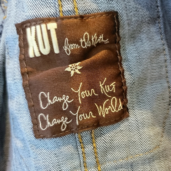 Kut from the Kloth Jean Jacket Womens XL L Blue Denim Dark Wash Cropped Trucker - Picture 9 of 14
